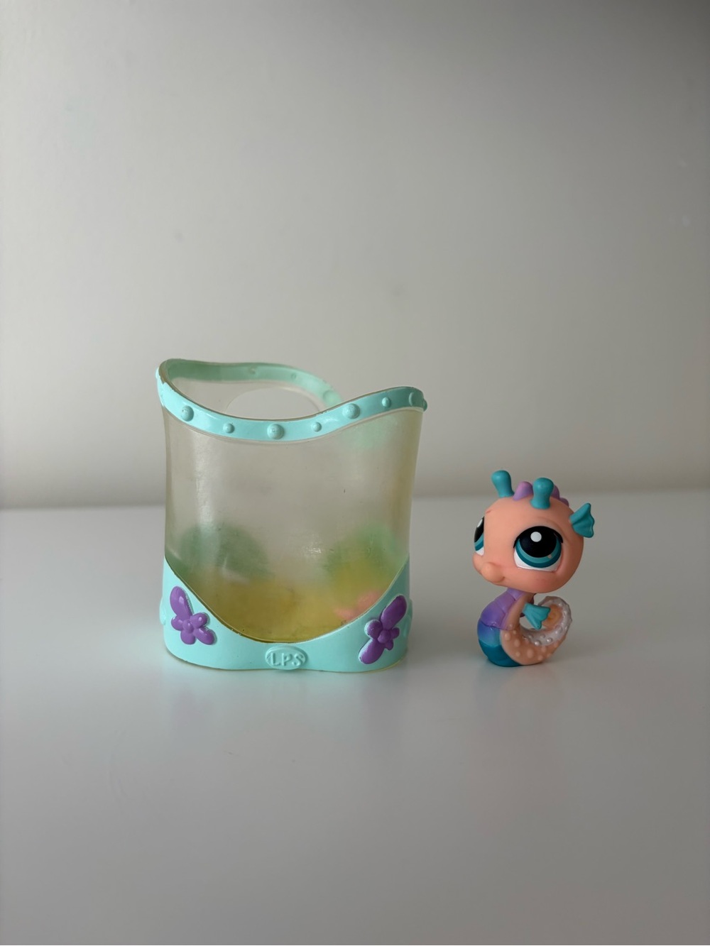Littlest Pet Shop Seahorse and Tank